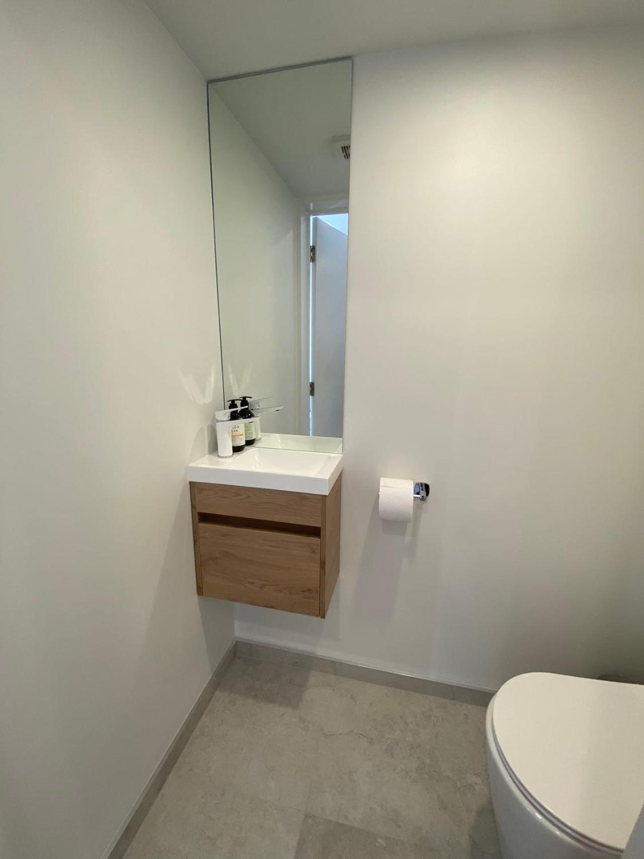 The Little Gem At Merivale -1km To Villa *